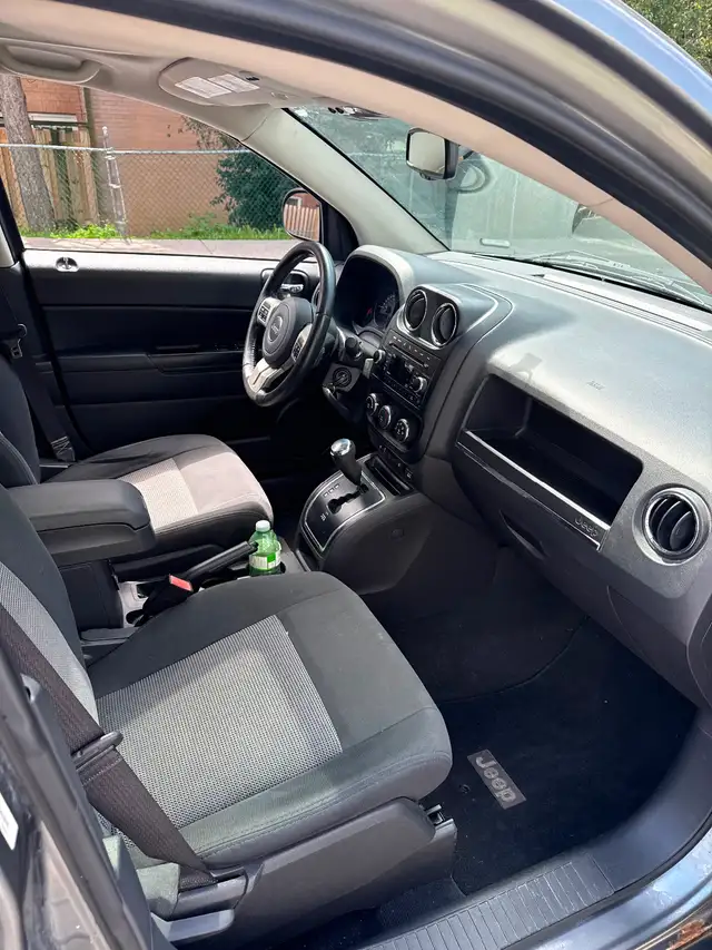 2011 jeep compass low km545693793109288968