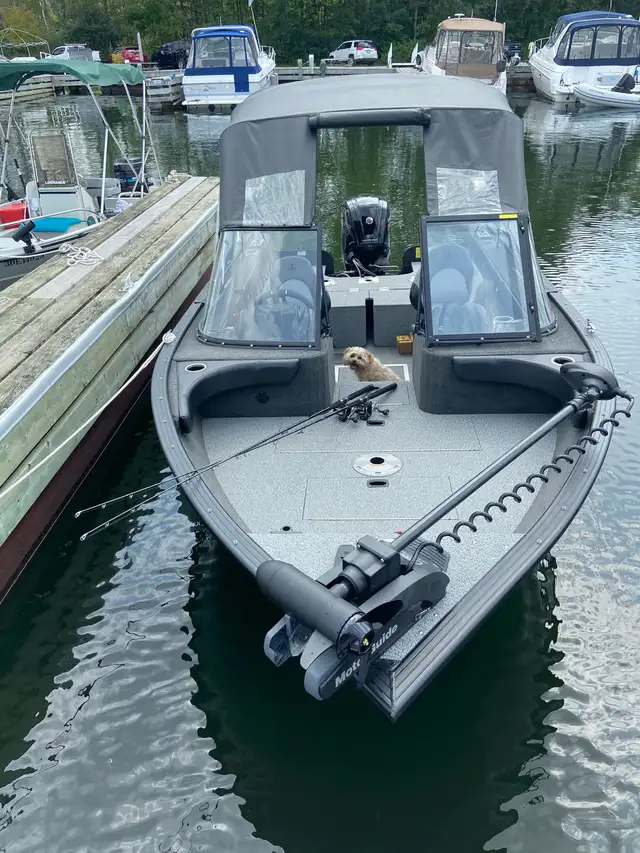 Legend 18XTR Premium Fishing & Family Boat in Powerboats & Motorboats in Barrie - Image 5