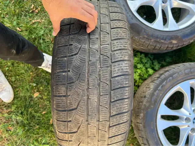 3 bmw mags with Pirelli run flat winter tires in Tires & Rims in Laval / North Shore - Image 9