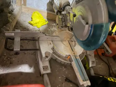 10 inch Makita mitre saw sliding bevel