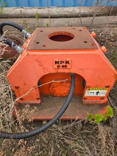 NPK C-C8 Used on one job maybe 50 hrs on it. Been sitting in the yard ever since.