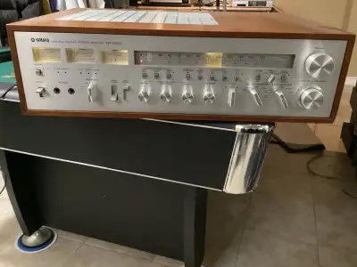 Yamaha CR-2020 Natural Sound Vintage Stereo Receiver Wood Cabine, View more