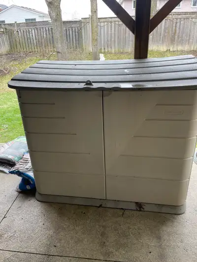 Deck box Pick up in Bolton Cash only