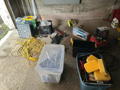 vente finale!!!! outils et autres, View more
