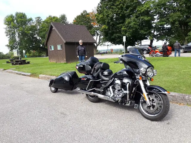 moto flhtk  in Touring in Lac-Saint-Jean - Image 6