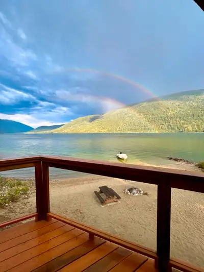 3 Bedroom Waterfront House for rent North Shore Nelson. Fully furnished. Spacious deck, Sandy beach....