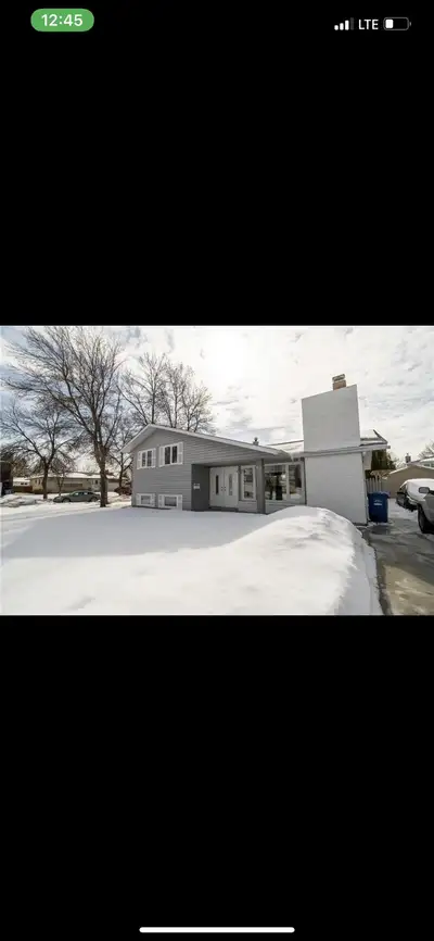 Full House for rent 4 Bedrooms and 3 washrooms Fully renovated with new design. Located in Maples be...