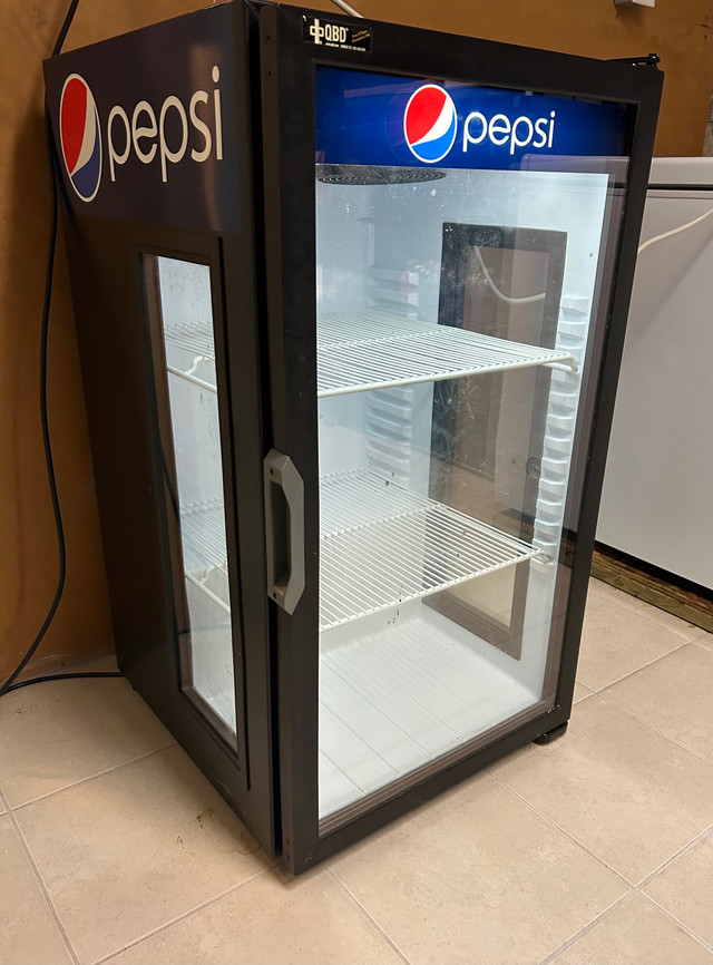 Pepsi Fridge For Sale in Refrigerators in City of Toronto - Image 2