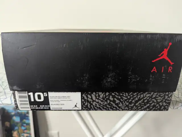 WORN - JORDAN 3 BLACK CEMENT SIZE 10.5 in Men's Shoes in Oshawa / Durham Region - Image 9