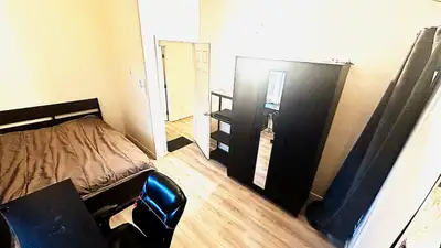 Clean furnished rooms close to UoM