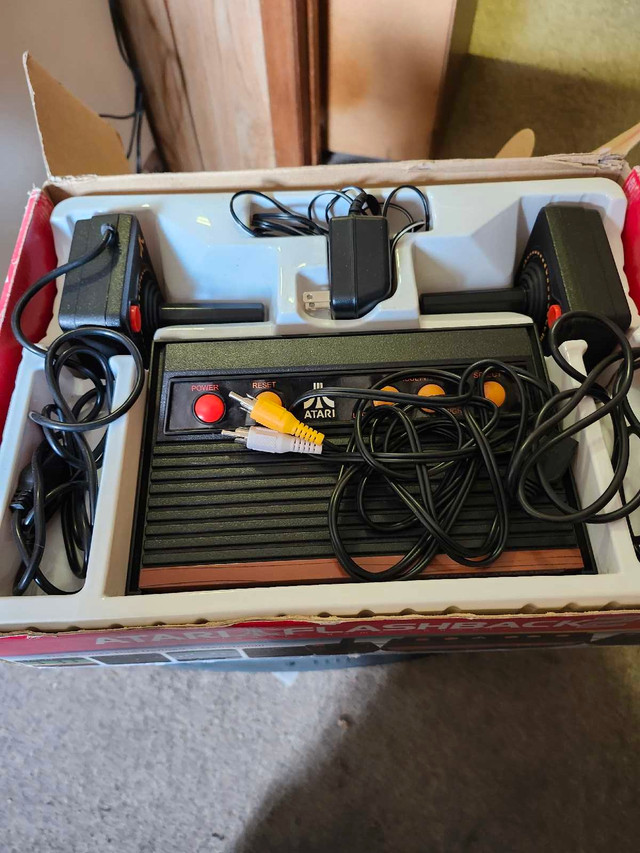 Atari flashback 2 in Older Generation in Saskatoon - Image 2