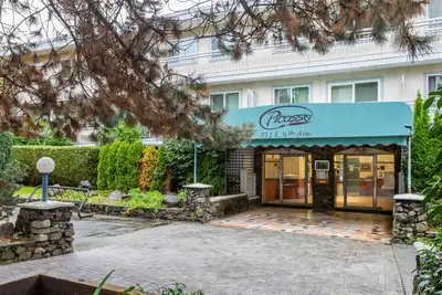 Available: March 1, 2026 Rent: $2,300/month Property Details: 1 spacious bedroom + 1 renovated bathr...