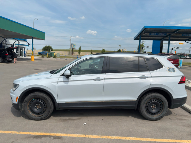Volkswagen Tiguan 2018 Comfortline in Cars & Trucks in Calgary - Image 2