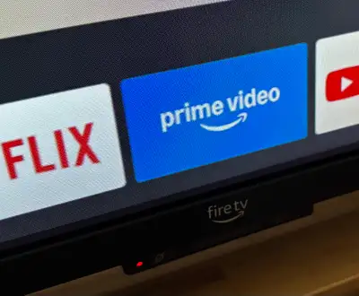 Amazon Fire TV Omni Series 43” 4K HDR Smart TV * Like NEW *, View more