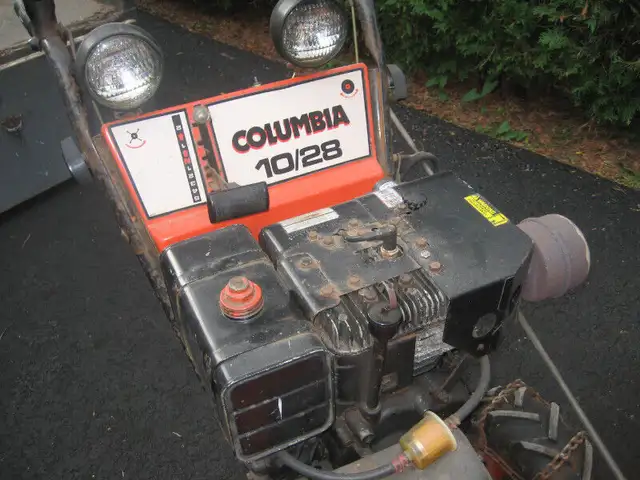 Souffleuse Columbia 10HP / 28 pouces in Lawnmowers & Leaf Blowers in Saint-Jean-sur-Richelieu - Image 3