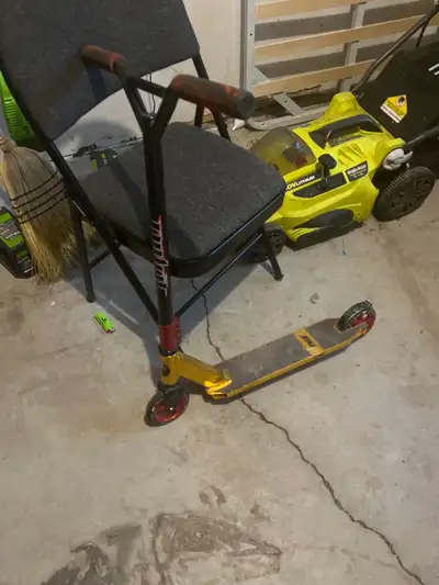 Pivot scooter , View more