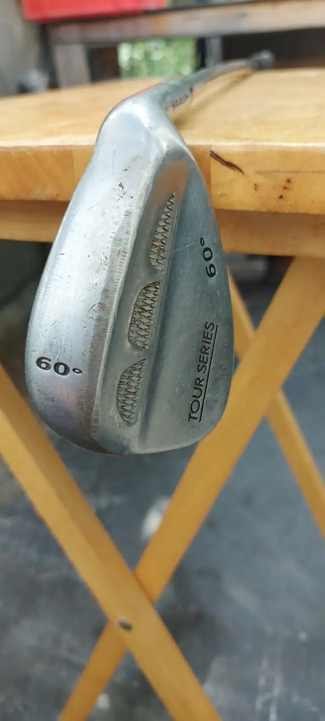 Tour Series 60* Degree Lob Wedge (RH) - $40.00 in Golf in Belleville - Image 2