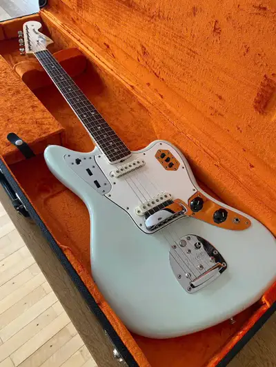 Fender AVRI Jaguar, View more