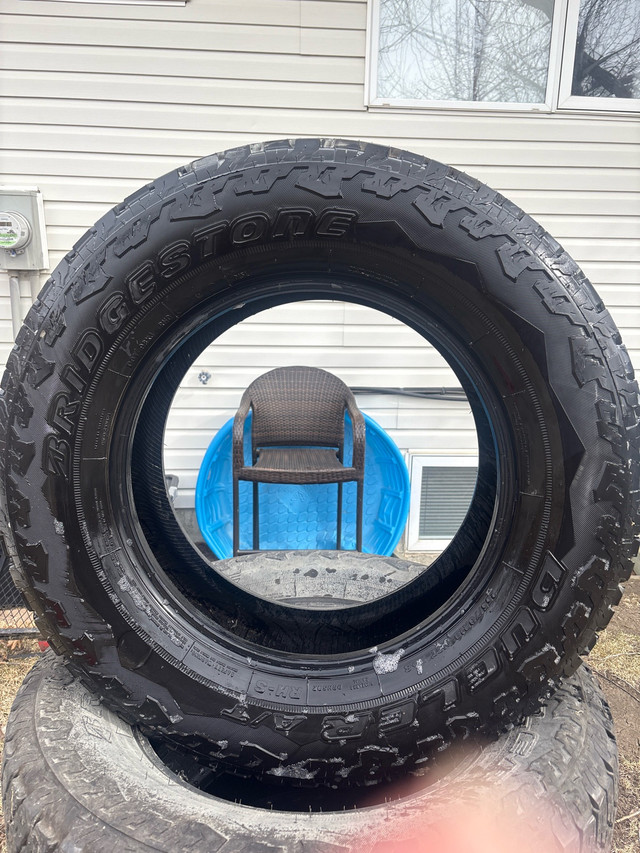 255/70 R18 Bridgestone Dueler A/T in Tires & Rims in Lethbridge - Image 2
