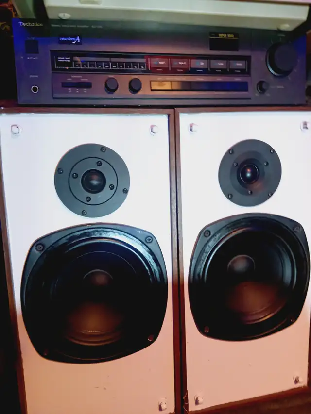 Technics Stereo package with high end custom made speakers in General Electronics in City of Toronto - Image 3
