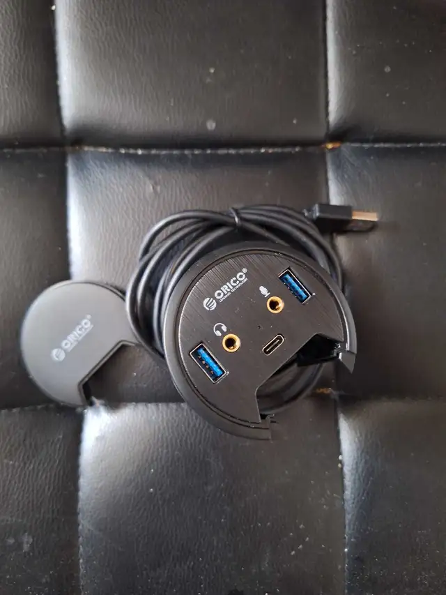 Orico Desktop USB Hub in Cables & Connectors in Cambridge - Image 2