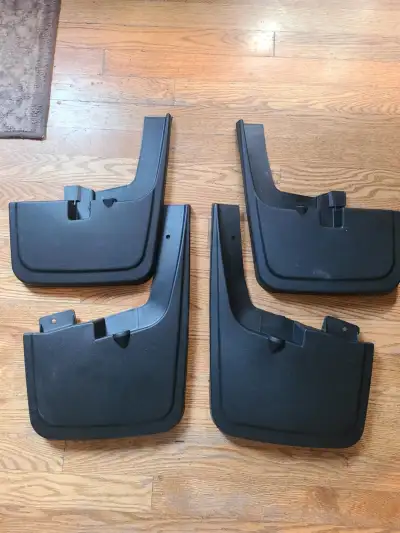 Compatible with Ford Models: 2015-2018 F-150 Crew Cab Pickup 2015-2018 F-150 Standard Cab Pickup 201...