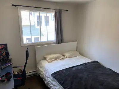 ALL UTILS Furnished Bedroom in 4 Bedroom Townhouse