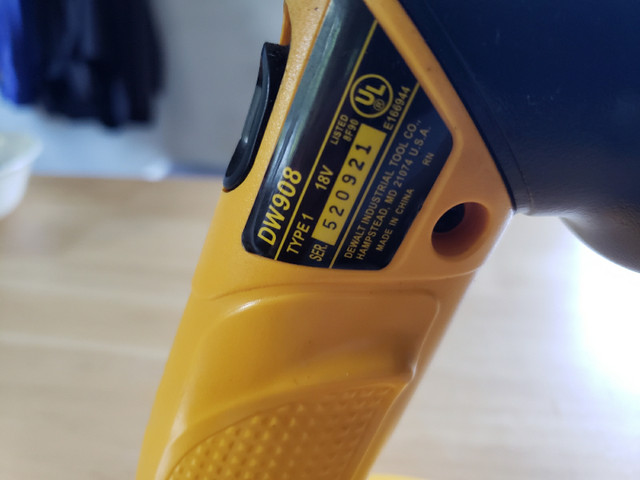 Dewalt flashlight for 18v nicad battery in Other in Saint John - Image 3