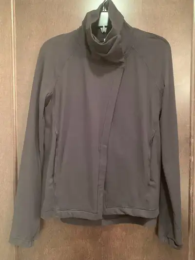 *reduced* GIRLS’ IVIVVA BY LULULEMON SET TO GO WRAP BLACK SIZE 8, View more