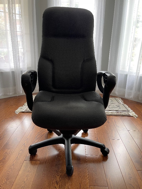 Desk Chair, Executive Office Chairs & Recliners Oakville / Halton