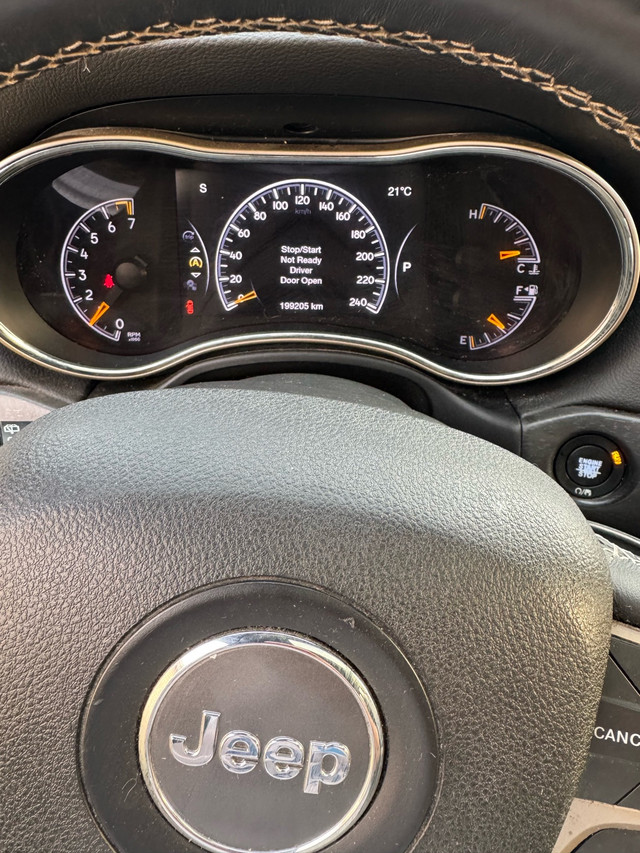 2017 Jeep Grand Cherokee Limited in Cars & Trucks in Edmonton - Image 3