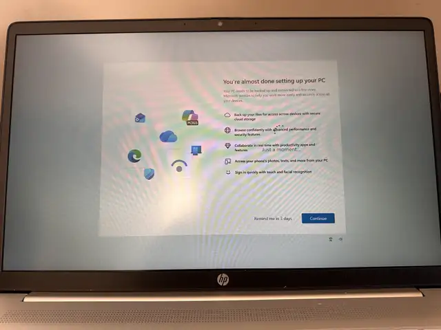 HP 17.3" Laptop - AMD Ryzen 5 7530U - 1TB SSD in Laptops in Norfolk County - Image 3