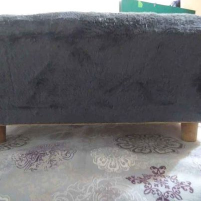 Small pet sofa in gorgeous soft, plush gray material. in Accessories in Edmonton - Image 4