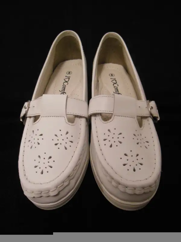 Chaussures neuves !  I LOVE COMFORT blanc - Femme pointure 8 in Women's - Shoes in Québec City - Image 4