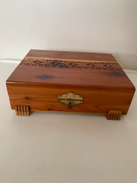 Vintage Decorative Cedar Jewellery Box