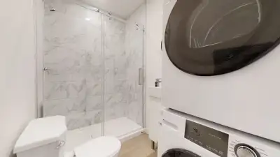 Summer sublet July 10th - end of August (also single month/week)