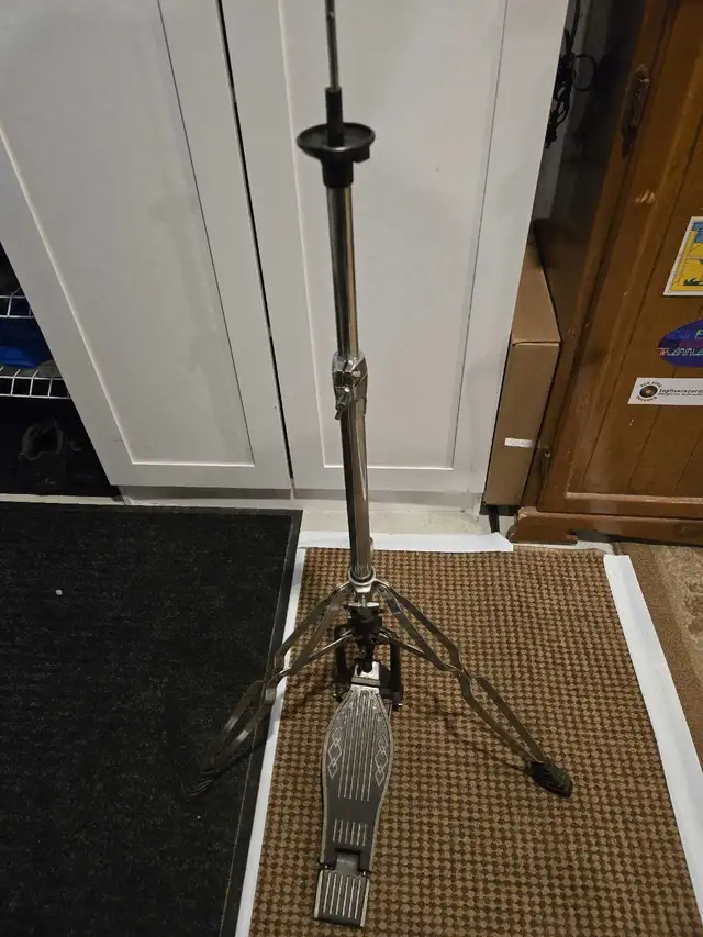 Hi hat stands in Drums & Percussion in Windsor Region - Image 3