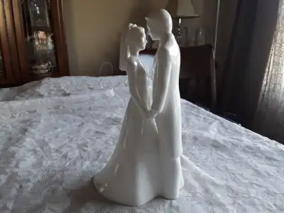 BRIDE and GROOM BONE CHINA WHITE FIGURINE - MOMENTS "WITH THIS RING" COA.PORT. MADE IN ENGLAND. IN E...