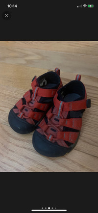 Toddler Keen waterproof sandals size 7