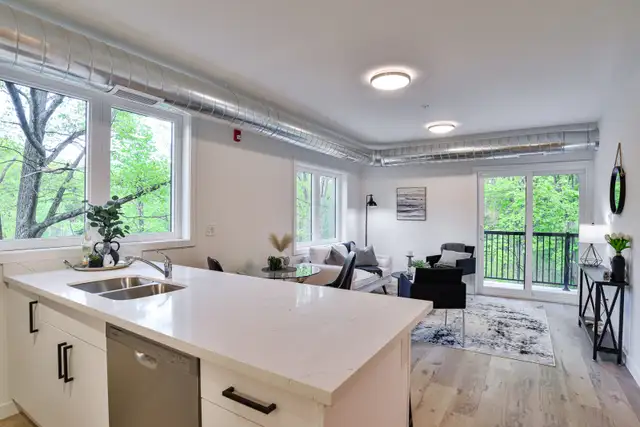 Modern Luxury 1 and 2 Bedrooms Units in Long Term Rentals in Muskoka - Image 2