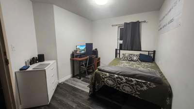 For students only 4 spacious bedrooms with furniture available from May 1st to August 27th. Perfect...