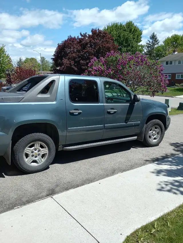 2008 Chevrolet Avalanche LS 5.3L V8