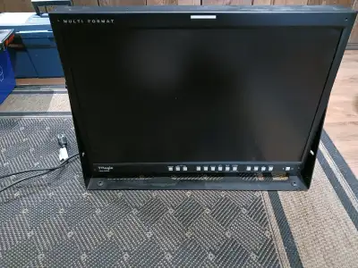 Écran/Monitor TVlogic LVM-243W, View more
