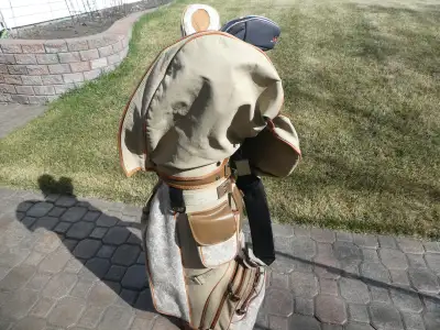 Ladies Right Hand Callaway Golf Club set and Cart Bag, View more