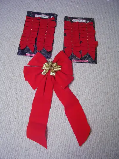Xmas Bows, View more