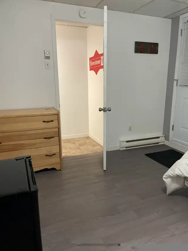 Chambre à louer pour étudiants CFP Qualitech et travailleurs !!! in Room Rentals & Roommates in Trois-Rivières - Image 4