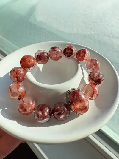 $38｜Translucent Red Blood Agate Flower Kick off the New Year with this natural Red Blood Agate Flowe...