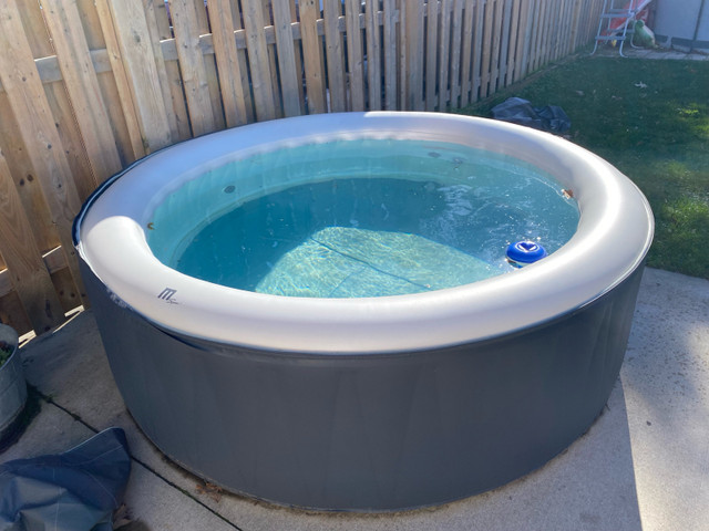 Portable Hot Tub in Hot Tubs & Pools in St. Catharines