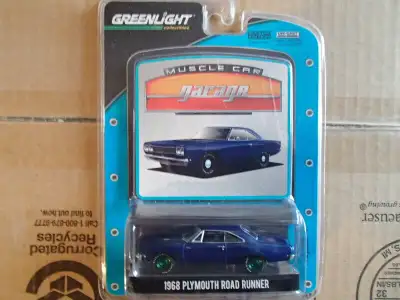 1:64 Greenlight MCG Series 12 1968 Plymouth Road Runner Green M, View more