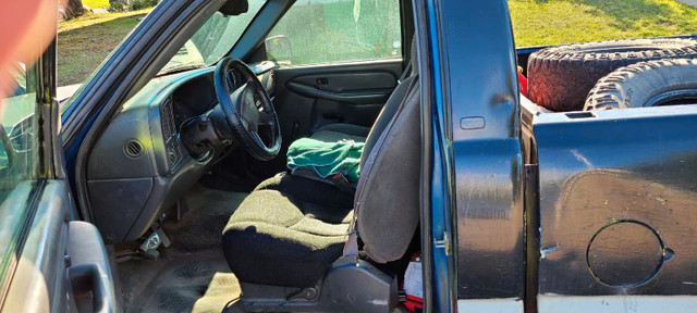 2004 Chevrolet silverado in Cars & Trucks in St. Albert - Image 3